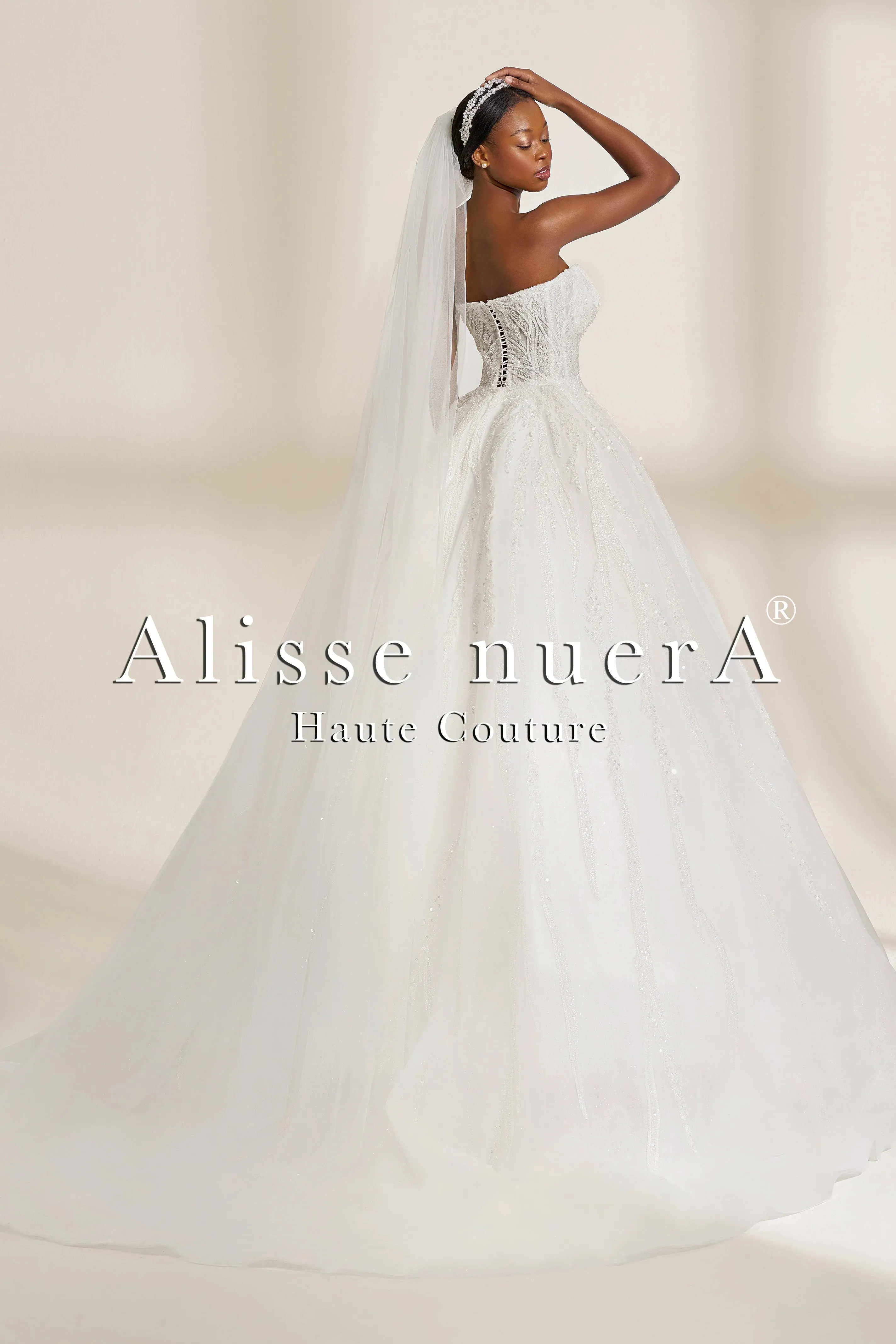 Strapless Sweetheart Neckline A-Line Wedding Dress with Sparkling Embroidered Lace